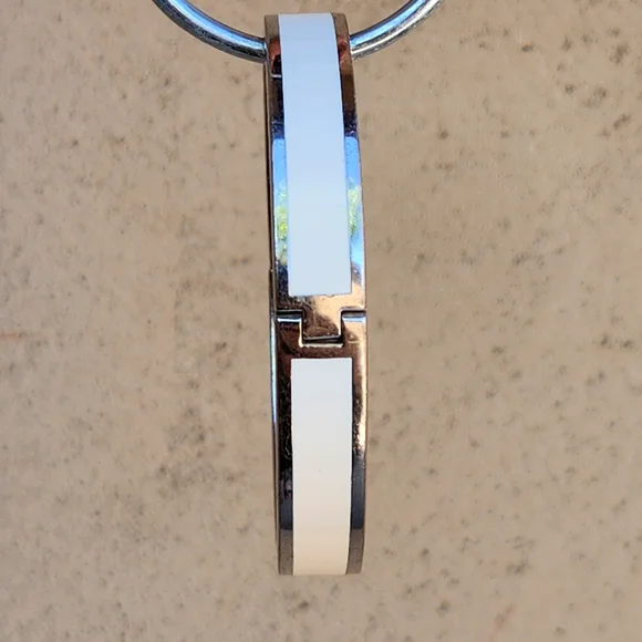 Henri Bendel White Enamel & Silver Bangle - Picture 8 of 11